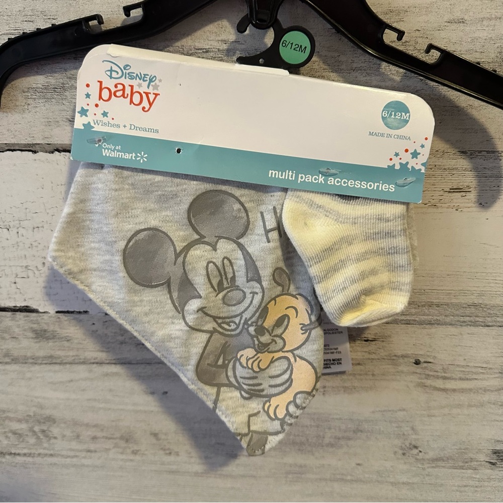 Disney Baby Mickey Mouse & Pluto Bandana Bib & Socks Size 6-12 Months NEW